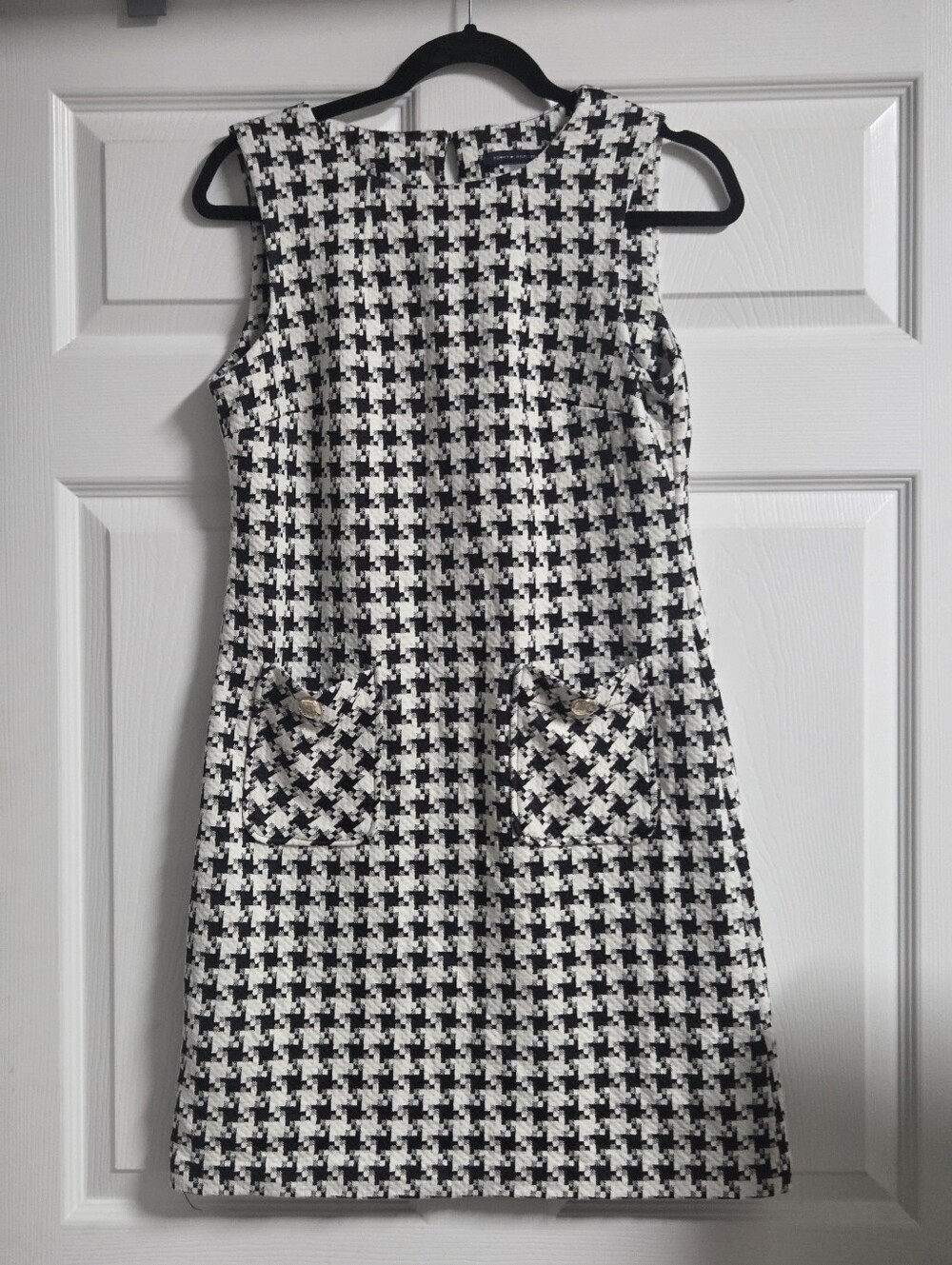 Tommy Hilfiger Black and White Houndstooth Sleeveless Shift Dress Size 8P